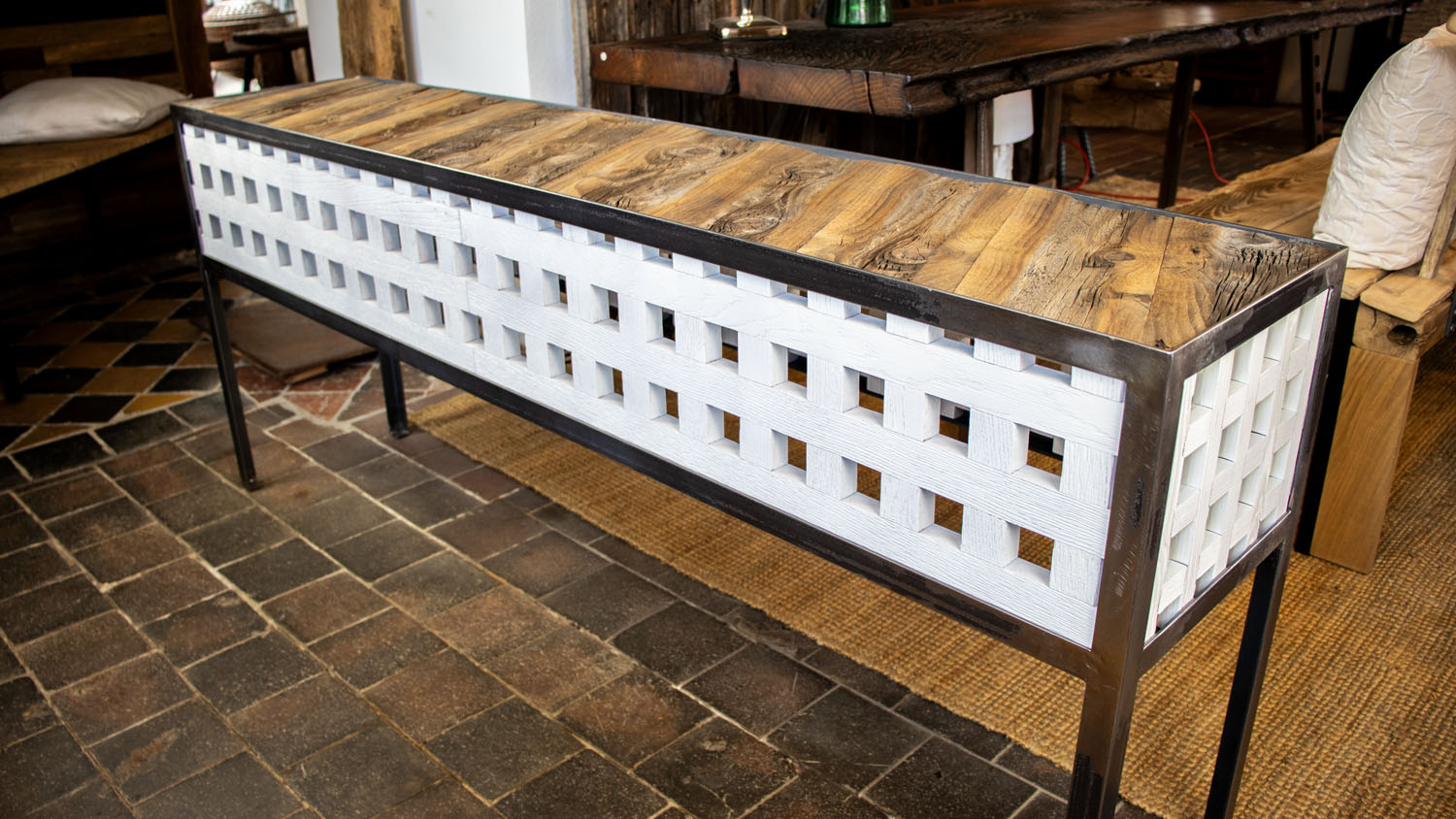 Sideboard