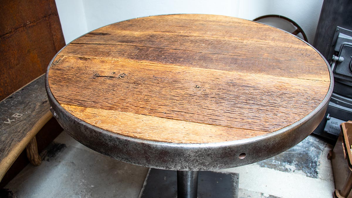 Café – Bistrotisch